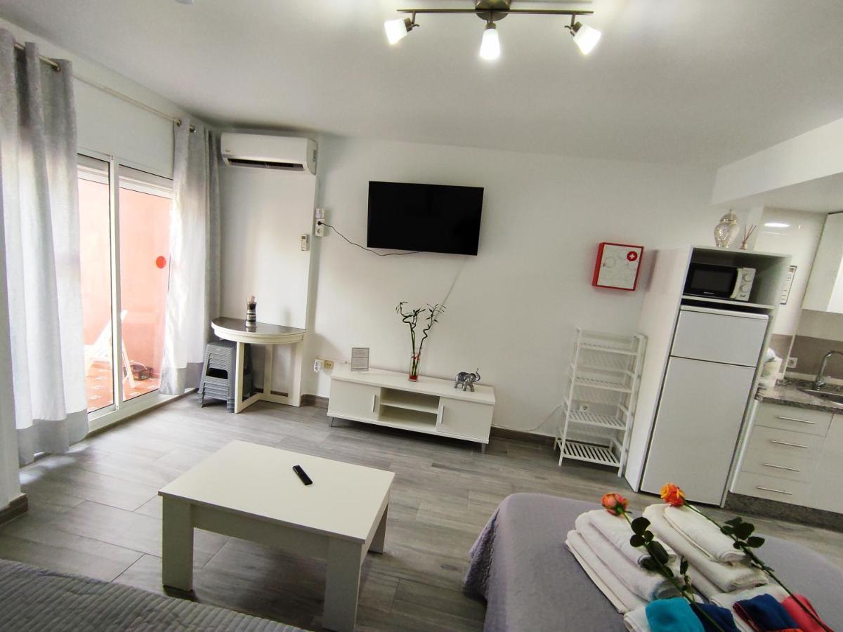 Estudio Jupiter Benalmadena Cerca Playa Apartment Bagian luar foto