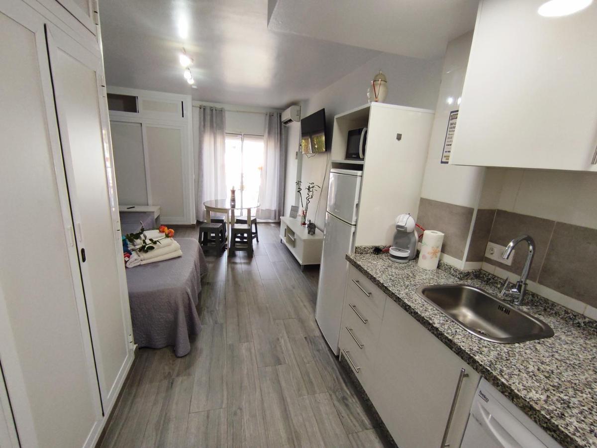 Estudio Jupiter Benalmadena Cerca Playa Apartment Bagian luar foto