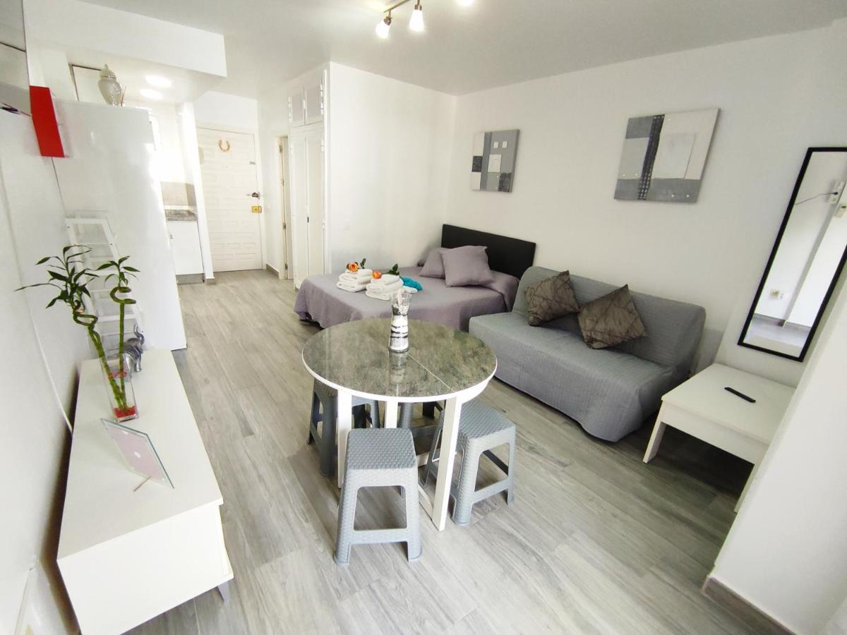 Estudio Jupiter Benalmadena Cerca Playa Apartment Bagian luar foto